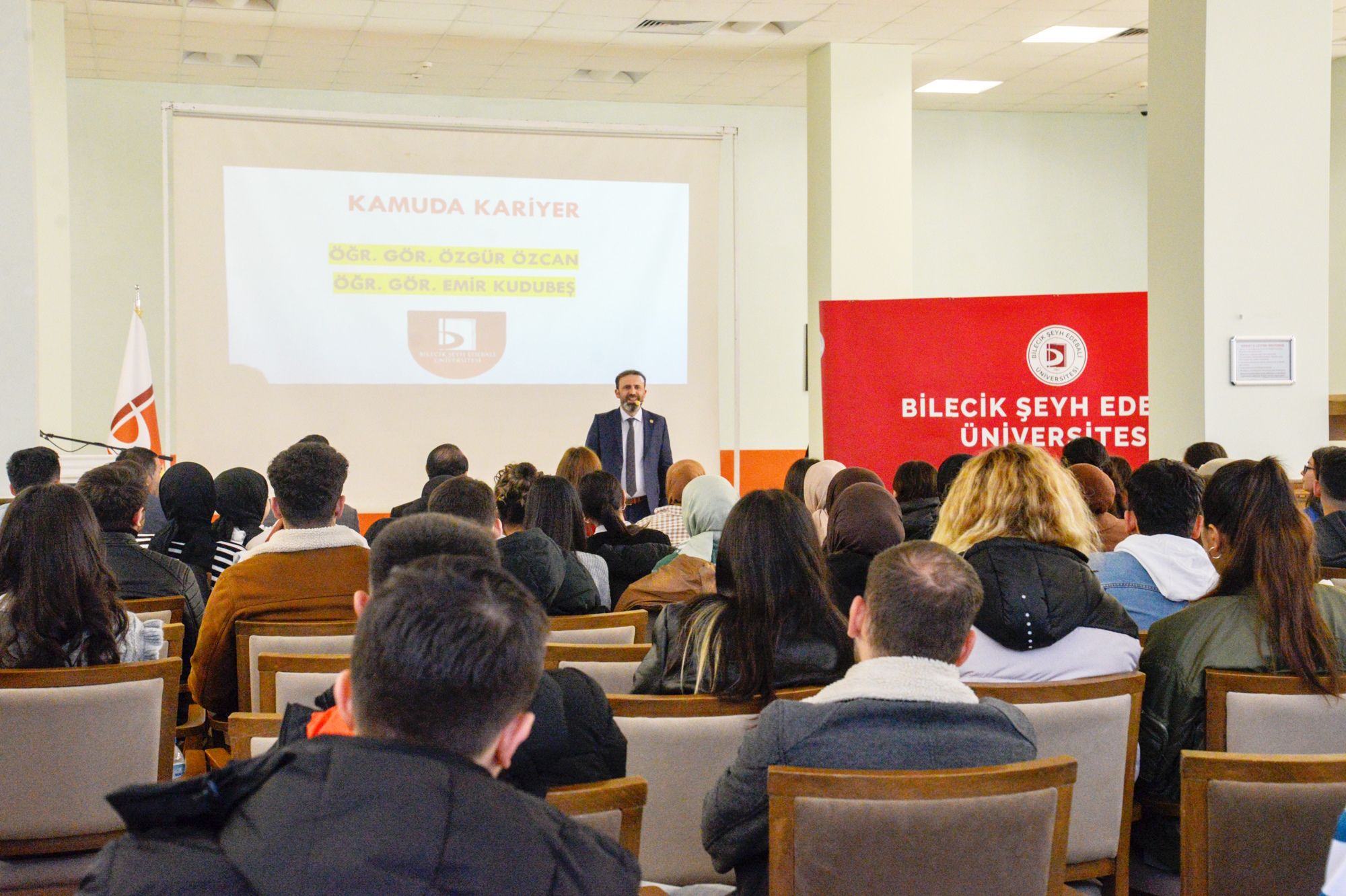 Kamuda Kariyer Planlaması ve Meslek Seçimi Semineri Gerçekleştirildi